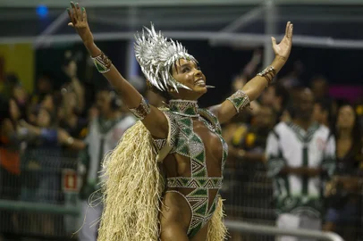 Thelma Assis no desfile da Mocidade Alegre em São Paulo<!-- NICAID(15356401) -->