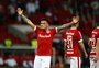 Os prazos e as avaliações para as negociações do Inter com Aránguiz e Luiz Adriano