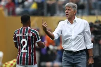Fluminense's Brazilian head coach Renato Gaucho gestures during the FIFA Club World Cup 2025 Group F football match between Brazil's Fluminense and Germany's Borussia Dortmund at the MetLife stadium in East Rutherford, New Jersey on June 17, 2025. (Photo by FRANCK FIFE / AFP)<!-- NICAID(16061666) -->