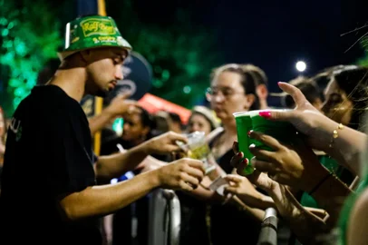 PORTO ALEGRE, RS - 17/03/2023 - Festejos de Saint Patrick. FOTO: Camila Hermes, Agência RBS<!-- NICAID(15379139) -->