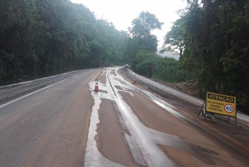 Os kms 0 a 11 da RS-446 entre Carlos Barbosa e São Vendelino também está com o tráfego de veículos liberado<!-- NICAID(15602435) -->