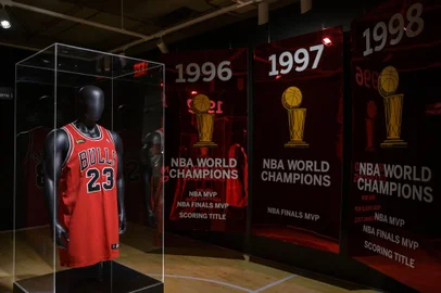 (FILES) In this file photo taken on September 06, 2022 Michael Jordans game-worn 1998 NBA Finals The Last Dance jersey, from game 1, is displayed during Sothebys Invictus sales, in New York City. - A jersey worn by basketball legend Michael Jordan during Game 1 of the 1998 NBA Finals, his last title victory, sold for a record $10.1 million on Septemver 15, 2022, Sotheby's said. (Photo by ANGELA WEISS / AFP)<!-- NICAID(15207850) -->