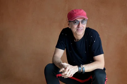 Zeca Baleiro<!-- NICAID(16283253) -->