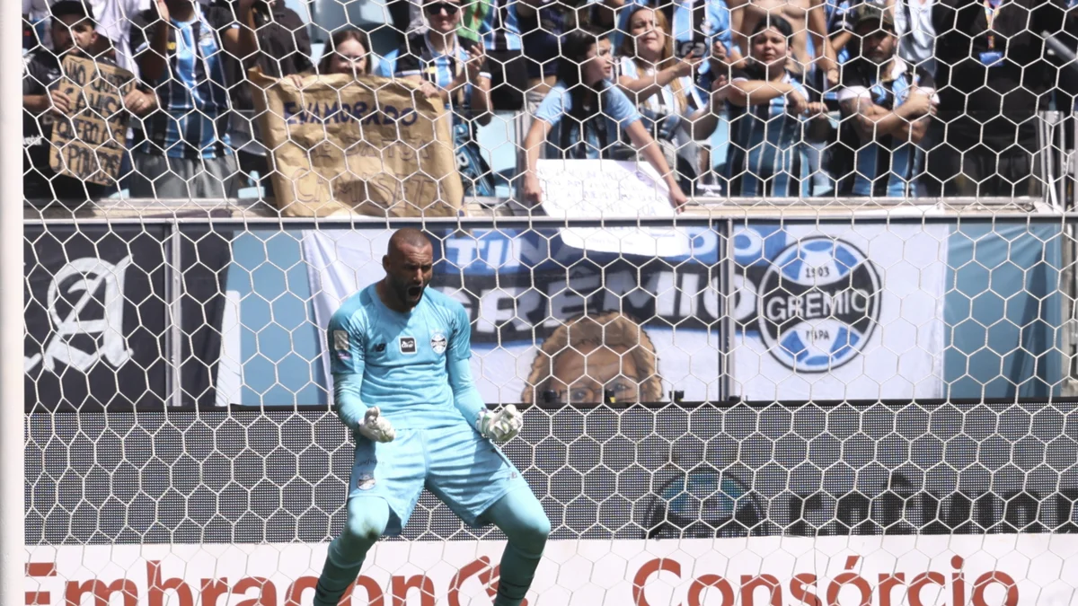 Grêmio precisa de cinco vitórias para escapar do rebaixamento
