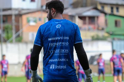 Caxias realiza a pré-temporada. Na foto, goleiro Thiago Coelho. <!-- NICAID(15947681) -->