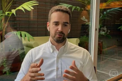 Governador Eduardo Leite durante o programa "Conversa com Bial".<!-- NICAID(14823859) -->