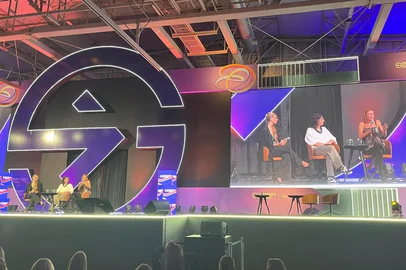  Quando o Conteúdo Vira Conexão Real com a jornalista e influenciadora Mônica Salgado, a influenciadora Lauren Pfeiff, Alexandra Zanela, diretora de relacionamento e conteúdo da Padrinho Conteúdo<!-- NICAID(16052643) -->