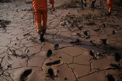 Colinas, RS, Brasil, 19/09/2023 - Bombeiros de Santa Catarina chegam ao Vale do Taquari para reforçar buscas a desaparecidos - Foto: Anselmo Cunha/Agência RBS<!-- NICAID(15545321) -->