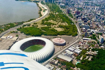 Coluna especial sobre aniversário de Porto Alegre: vista do ar<!-- NICAID(15042507) -->