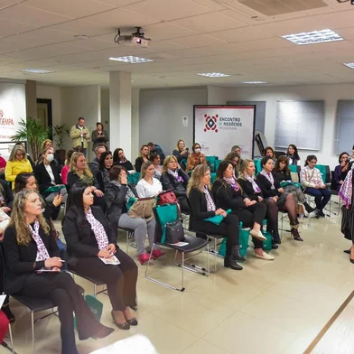 Microempa abre inscrições ao Prêmio Empreendedorismo Feminino 2022 <!-- NICAID(15167836) -->