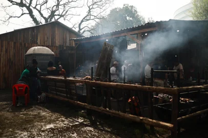 PORTO ALEGRE, RS, BRASIL - 2024.09.20: Ambiental e extinção da chama crioula no Acampamento Farroupilha. (Foto: Renan Mattos/ Agência RBS)<!-- NICAID(15872323) -->