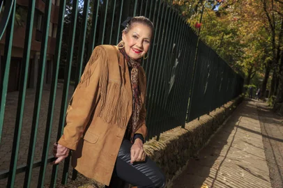 Gramado, RS, Brasil - Ieda Maria Vargas, nasceu em Porto Alegre em 31 de dezembro de 1944, é uma rainha da beleza brasileira, Miss Brasil e Miss Universo em 1963. Foi a primeira brasileira a conquistar o título, aos 18 anos, em 20 de julho daquele ano, em Miami Beach, Estados Unidos. Imagens de Ieda Maria Vargas para Revista Donna, para lembrar o aniversário de 60 anos do Título de Miss Universo. - Foto: Jefferson Botega/Agência RBSIndexador: Jeff Botega<!-- NICAID(15411671) -->
