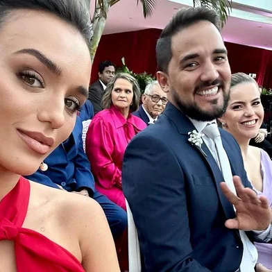 Rafa Kalimann emociona ao compartilhar momentos do casamento da mãe <!-- NICAID(15490508) -->