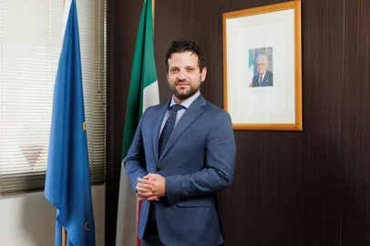 Cônsul critica mercantilização da cidadania italiana e projeta melhoria nos serviços. Na foto Valerio Caruso, Cônsul Italiano no RS<!-- NICAID(15951321) -->