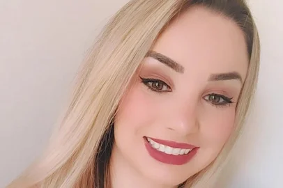 Mulher encontrada morta no bairro Charqueadas, na foto, Kelly Rodrigues da Rosa.<!-- NICAID(15948986) -->
