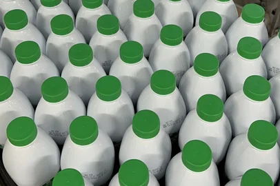 Lactalis envasa água, acolhe colaboradores e prepara doações<!-- NICAID(15758033) -->