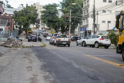 CAXIAS DO SUL, RS, BRASIL, 18/03/2024. Coletiva de imprensa sobre projeto de lei das ruas de Caxias. Avenida Rossetti (Neimar De Cesero/Agência RBS)<!-- NICAID(15709003) -->