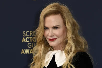 US-Australian actress Nicole Kidman arrives for the 28th Annual Screen Actors Guild (SAG) Awards at the Barker Hangar in Santa Monica, California, on February 27, 2022. (Photo by Patrick T. FALLON / AFP)<!-- NICAID(15028829) -->