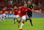 De Pena marca gol histórico, e Inter vence o Goiás no Beira-Rio