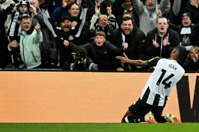 Alexander Isak, futebol, Newcastle
