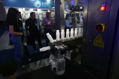 BENTO GONÇALVES, RS, BRASIL, 14/04/2026. Envase Brasil 2026 - feira de tecnologia, gestão e inovação nos setores de bebidas e alimentos. As novidades da Envase Brasil 2026. Na foto, vistas gerais. (Porthus Junior/Agência RBS)<!-- NICAID(16265733) -->