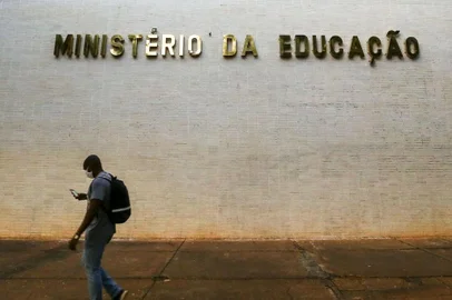 ministério da educação<!-- NICAID(14543264) -->