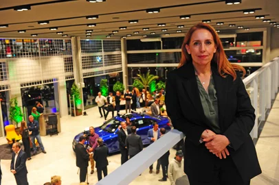 CAXIAS DO SUL, RS, BRASIL, 06/06/2023. Concessionária Iesa BMW para coletiva de imprensa e entrevista com a Presidente e CEO da BMW Brasil, Maru Escobedo (FOTO), e da Diretora de vendas da BMW Brasil, Michele Menchini. (Porthus Junior/Agência RBS)Indexador: Porthus Junior                  <!-- NICAID(15449576) -->