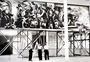 Com danos agravados na enchente, mural de Aldo Locatelli no antigo terminal do Salgado Filho começa a ser recuperado este mês