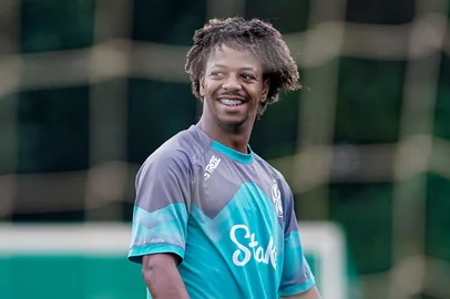 Treinamento do Juventude na semana de estreia no Brasileirão. Na foto, Ênio.<!-- NICAID(16004661) -->