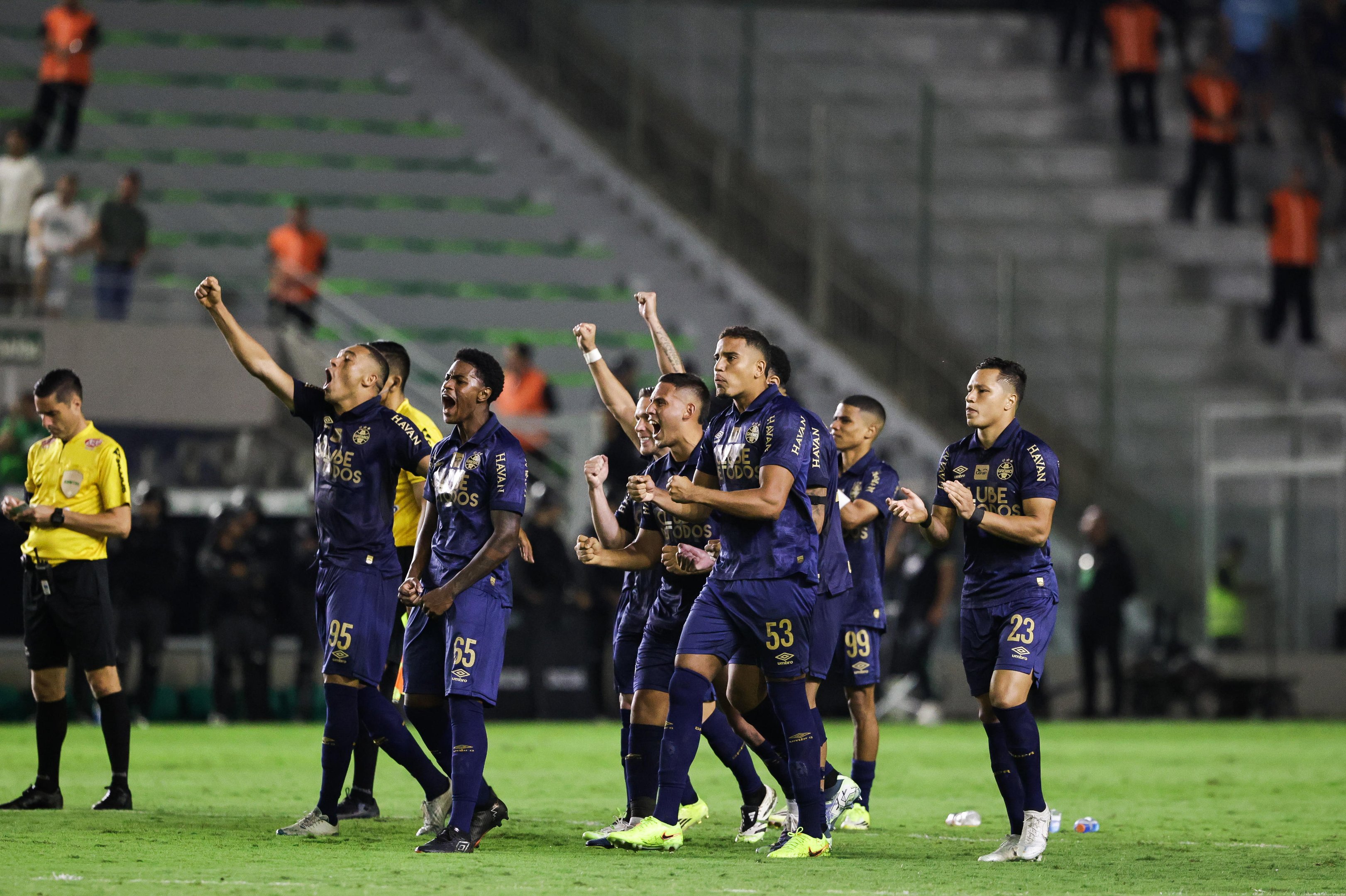 "O time voltou com outra postura": o que disseram os jogadores do Gr&ecirc;mio ap&oacute;s eliminar o Juventude