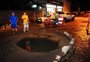 Moradores do bairro Sagrada Família, em Caxias do Sul, têm casas alagadas por rompimento de tubulação 