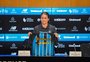 Jéssica de Lima é apresentada como técnica do Grêmio, fala sobre o elenco e expõe admiração por Felipão: "Sou fã"