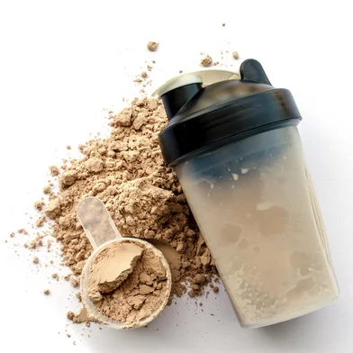 Whey protein powder with shaker for mixingFonte: 315249847<!-- NICAID(15546258) -->