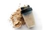 Whey protein é indicado apenas para quem pratica atividade física? Nutricionista responde