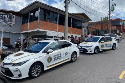 Homícidio no bairro Santa Fé, em Caxias do Sul. A vítima era proprietária de uma revenda de carros localizada na Avenida Santa Fé, quase esquina com a Rua Dos Ourives.<!-- NICAID(15640300) -->