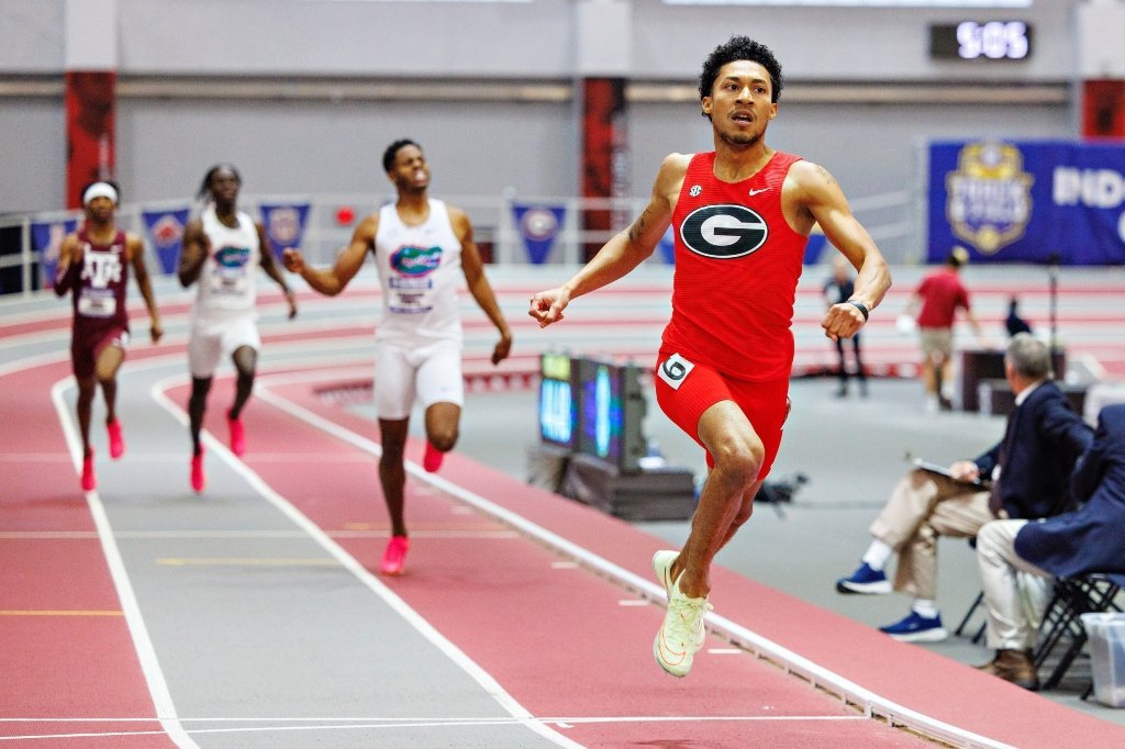 Canadense de 19 anos bate recorde mundial indoor dos 400 m rasos | GZH