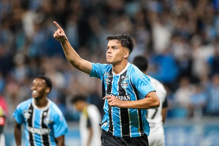 ANGELO PIERETTI / GRÊMIO FBPA ANGELO PIERETTI / GRÊMIO FBPA