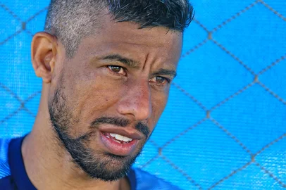 Porto Alegre RS .Lateral-direito do grêmio Léo Moura  entrevistadono CT para a superedição de fim de semana. Foto Júlio Cordeiro ag. RBS 21/09/2018<!-- NICAID(13750573) -->
