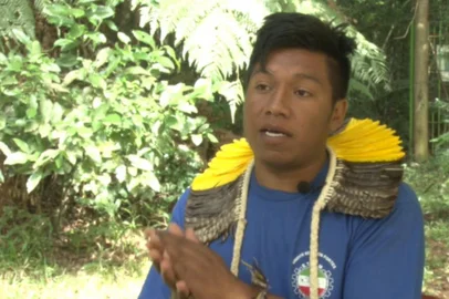 Saiu o primeiro teaser de divulgação do documentário Os povos originários da Serra gaúcha. Pra assistir basta clicar no perfil Cia Arte Consciência no YouTube. O projeto foi comtemplado no edital Memória e Patrimônio: Rainha das Hortênsias, realizado pela Secretaria de Cultura de Gramado. A direção e pesquisa é de Pedro Campos.Na foto: cacique caingangue, Maurício Salvador<!-- NICAID(15436030) -->