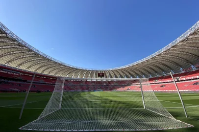 29/08/2023 - PORTO ALEGRE, RS - LIBERTADORES DA AMÉRICA. Beira-Rio recebe a segunda rodada das quartas-de-final entre Internacional e Bolivar. Partida é decisiva, valendo vaga para as semifinais. FOTO: Jefferson Botega, Agência RBS<!-- NICAID(15525245) -->