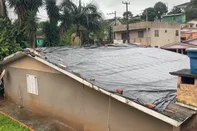 Seberi inicia reconstrução após granizo danificar mais de 20 mil folhas de telhas<!-- NICAID(16364610) -->