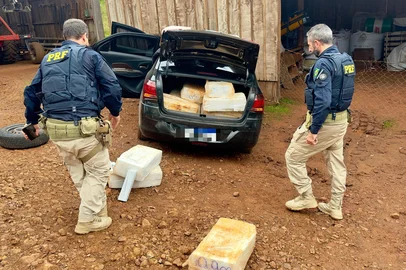 Homem é preso carregando quase meia tonelada de maconha em carro roubado no norte do RS<!-- NICAID(16062250) -->