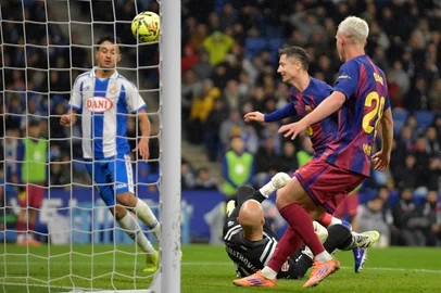 Lewandowski, Dani Olmo, futebol, Barcelona