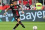 Leverkusen's Chilean midfielder Charles Mariano Aránguiz plays the ball during the German first division Bundesliga football match between Bayer Leverkusen and RB Leipzig in Leverkusen, western Germany, on April 6, 2019. (Photo by HASAN BRATIC / AFP) / RESTRICTIONS: DFL REGULATIONS PROHIBIT ANY USE OF PHOTOGRAPHS AS IMAGE SEQUENCES AND/OR QUASI-VIDEOEditoria: SPOLocal: LeverkusenIndexador: HASAN BRATICSecao: soccerFonte: AFPFotógrafo: STR<!-- NICAID(14051846) -->