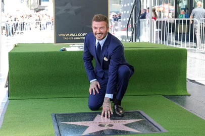 David Beckham Honored With Star On Hollywood Walk Of FameHOLLYWOOD, CALIFORNIA - JUNE 12: David Beckham attends his Hollywood Walk of Fame Star Ceremony on June 12, 2026 in Hollywood, California.   Frazer Harrison/Getty Images/AFP (Photo by Frazer Harrison / GETTY IMAGES NORTH AMERICA / Getty Images via AFP)Editoria: ACELocal: HollywoodIndexador: FRAZER HARRISONSecao: celebrityFonte: GETTY IMAGES NORTH AMERICAFotógrafo: CONTRIBUTOR<!-- NICAID(16305358) -->
