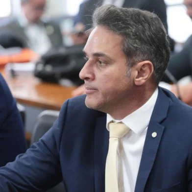 Zucco diz que há acordo com Motta para pautar urgência da anistia na quarta-feira<!-- NICAID(16125816) -->