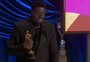 Oscar 2021: Daniel Kaluuya recebe a estatueta de melhor ator coadjuvante