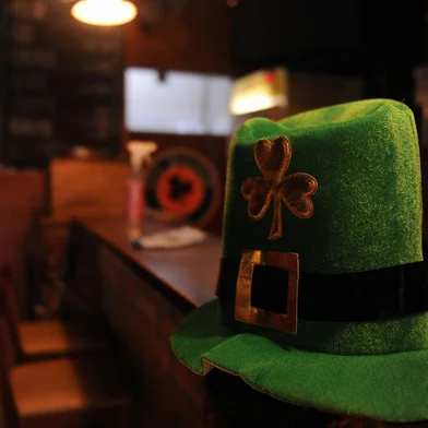 CAXIAS DO SUL, RS, BRASIL, 12/03/2019 - Nassib Turelly, 43 anos, abriu em Caxias do Sul, em 2007,  o São Patrício Bar, que homenageia o santo padroeiro da Irlanda e dos pubs do mundo inteiro. Dia 17 de março é o Dia Mundial de São Patrício, o Saint Patrick's Day. (Marcelo Casagrande/Agência RBS)<!-- NICAID(13992716) -->