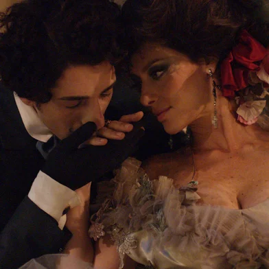 Michel Malamed e Maria Fernanda Cândido na minissérie "Capitu" (2008), de Luiz Fernando Carvalho<!-- NICAID(16385061) -->