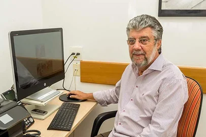 Aquilino Senra, professor titular do programa de Engenharia Nuclear da Coppe/UFRJ<!-- NICAID(16063927) -->